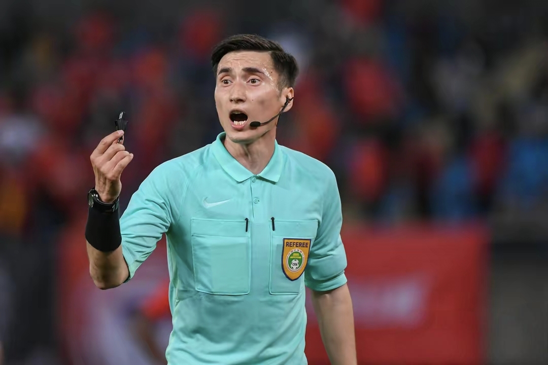 开云中国-转会期法甲焦点战，成都蓉城主帅复盘，悬念犹存，训练强度明显提升-开云中国